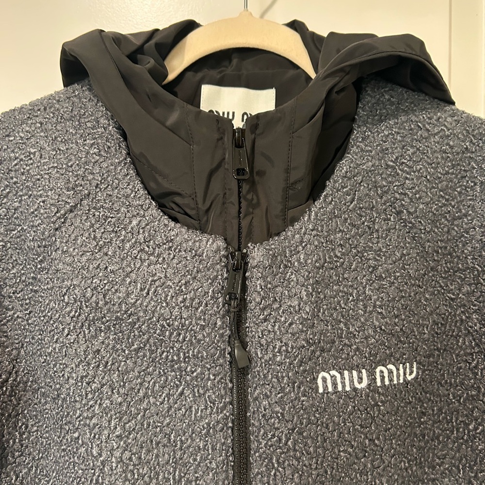 Miu Miu Cropped Charcoal Black Teddy Fleece Dual Lined Jacket - Picture 9 of 16